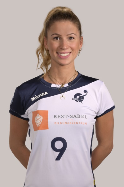Annika Kummer